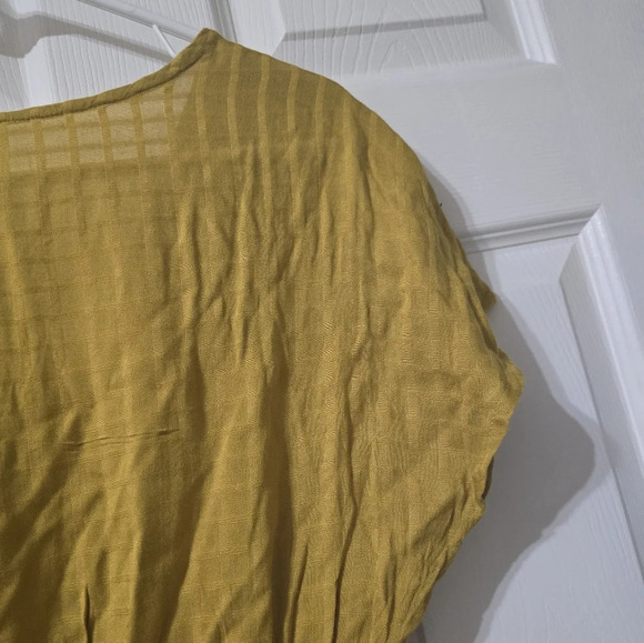 NWT Japna Mustard Yellow Smocked Dolman Short Sleeve Top, Cropped, Deep V-Neck. - Picture 8 of 10